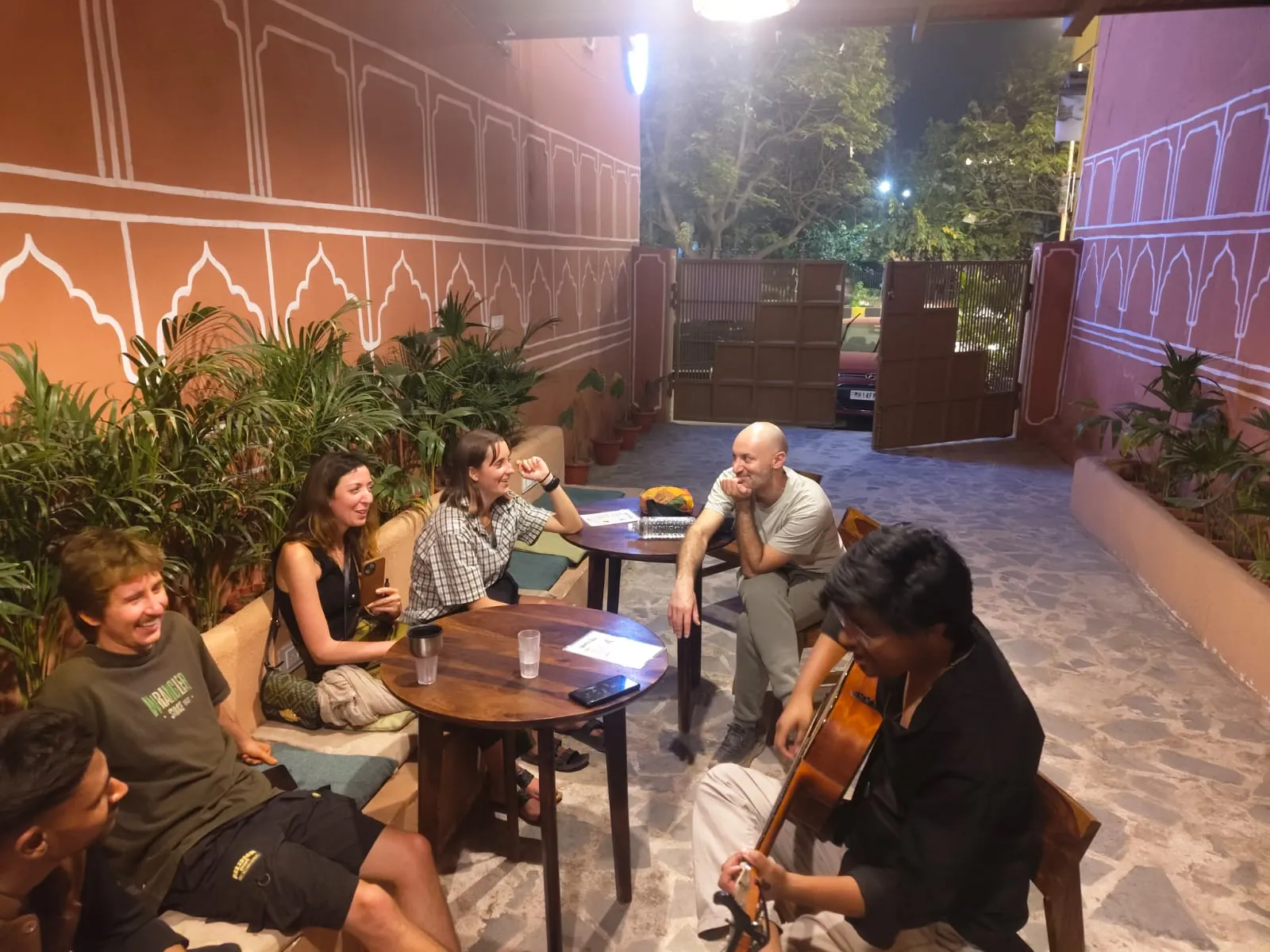 Backpacker stay at Hammock Hostels Mumbai