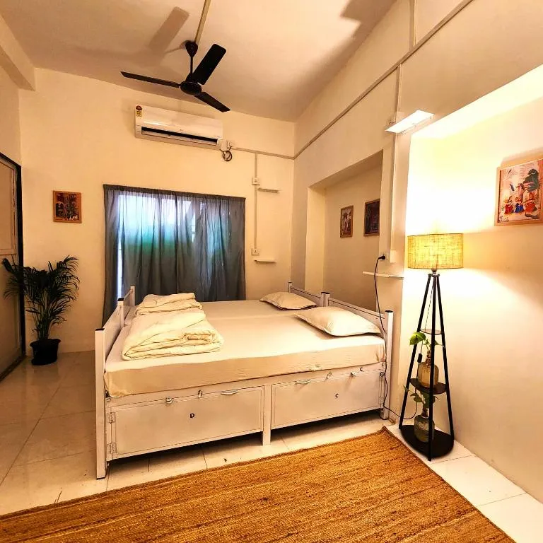 Hammock Hostels Mumbai — rooms and spaces